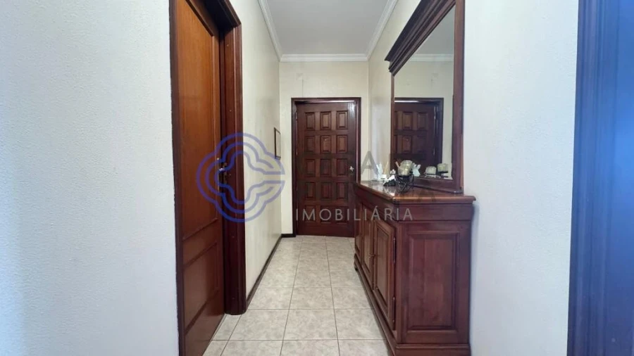 Apartamento T1 para Venda em Campo e Sobrado Foto 4