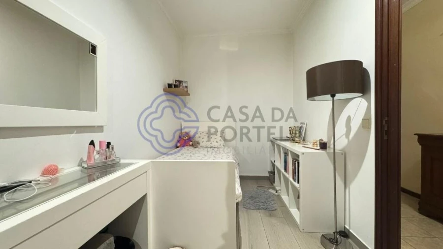 Apartamento T1 para Venda em Campo e Sobrado Foto 11
