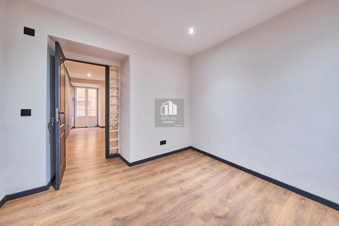 Apartamento T2 para Venda em Arroios Foto 12