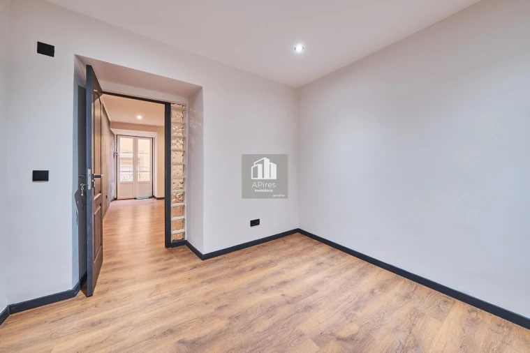 Apartamento T2 para Venda em Arroios Foto 12