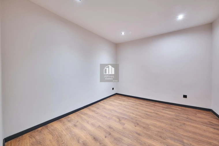 Apartamento T2 para Venda em Arroios Foto 11