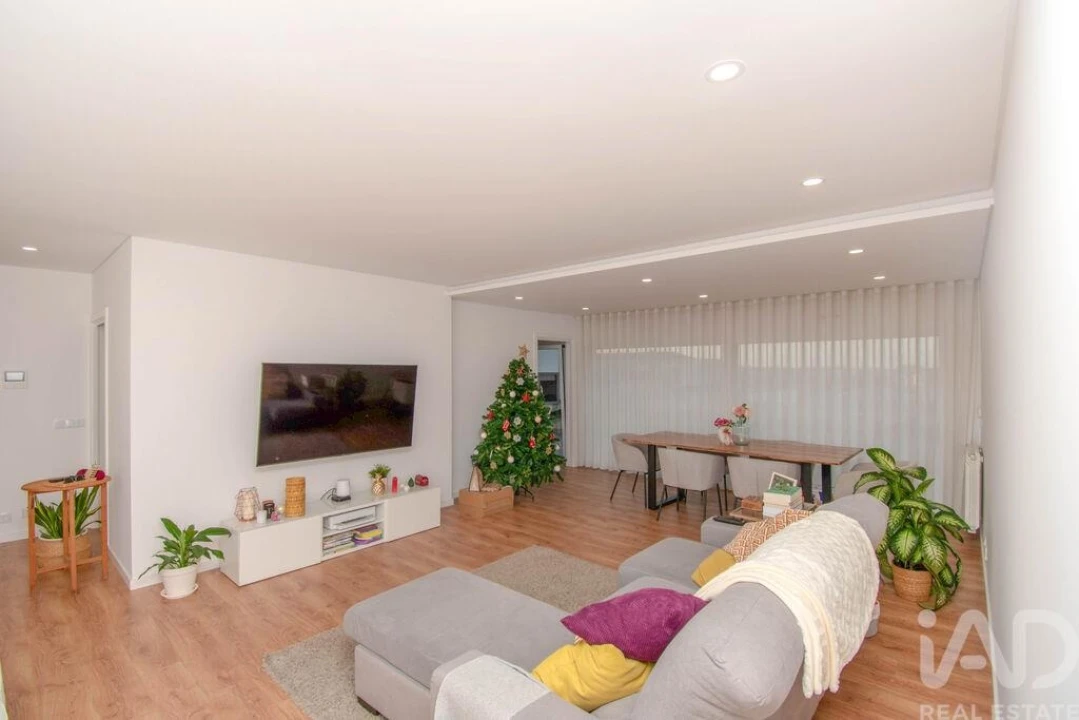 Apartamento T3 para Venda em Marinha Grande Foto 6