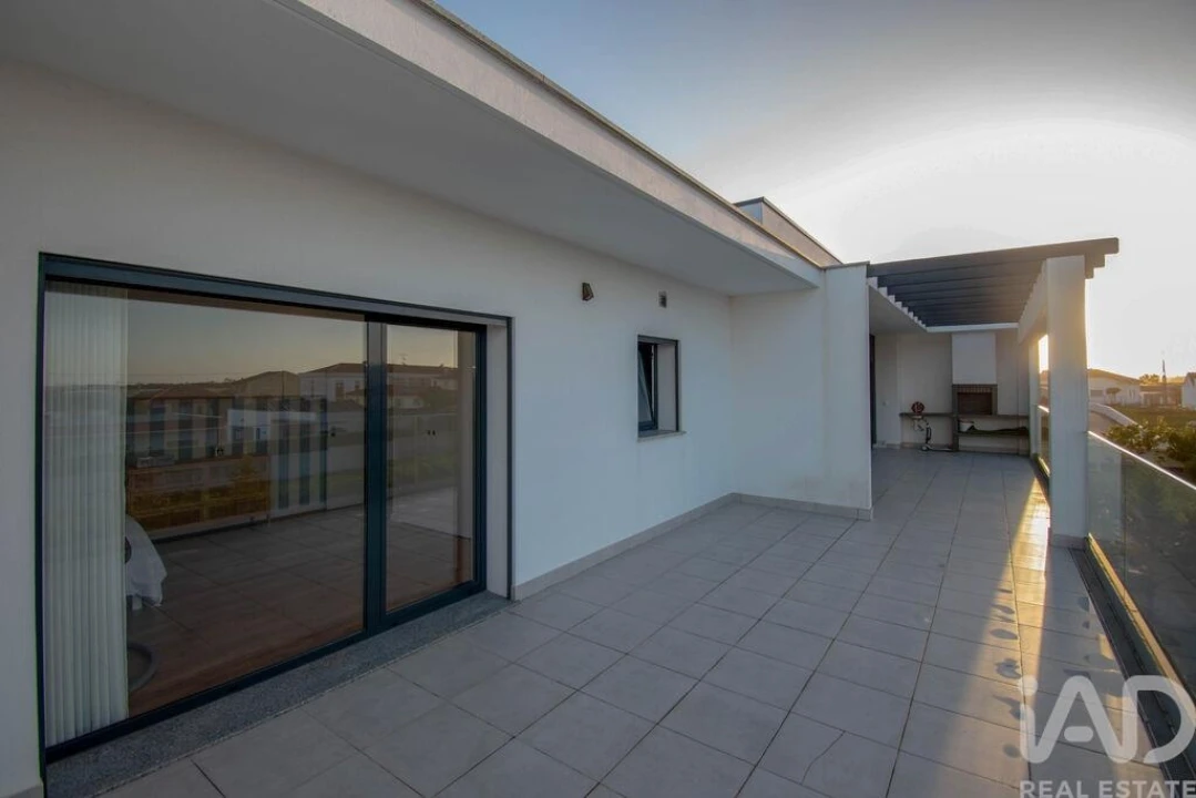 Apartamento T3 para Venda em Marinha Grande Foto 28