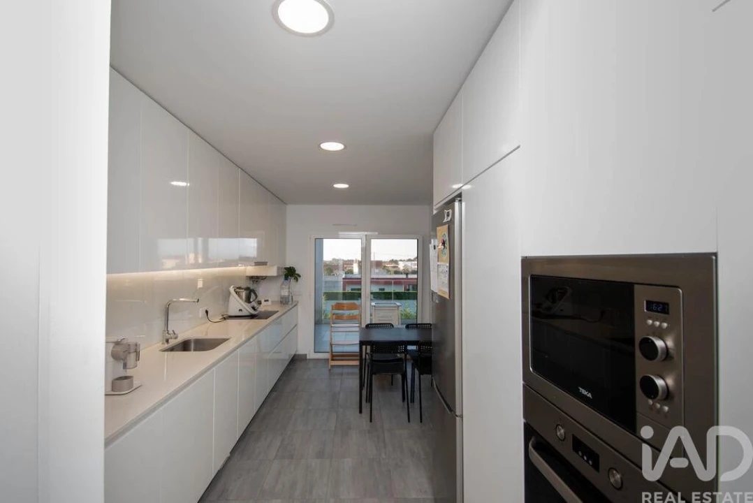 Apartamento T3 para Venda em Marinha Grande Foto 4