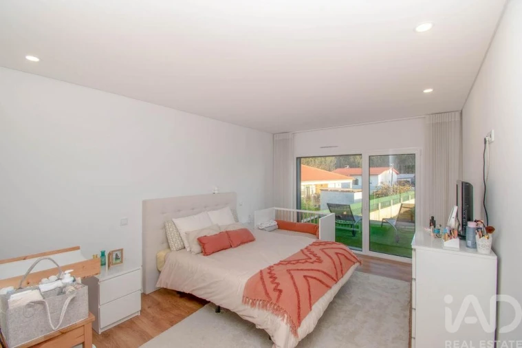 Apartamento T3 para Venda em Marinha Grande Foto 11