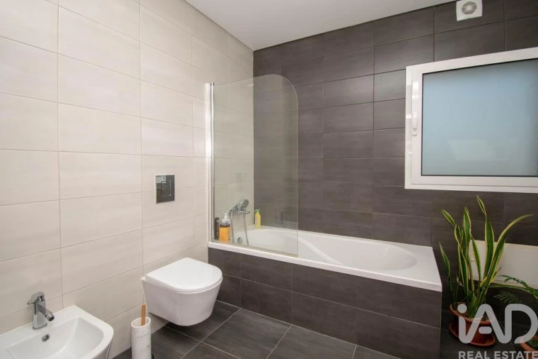 Apartamento T3 para Venda em Marinha Grande Foto 21