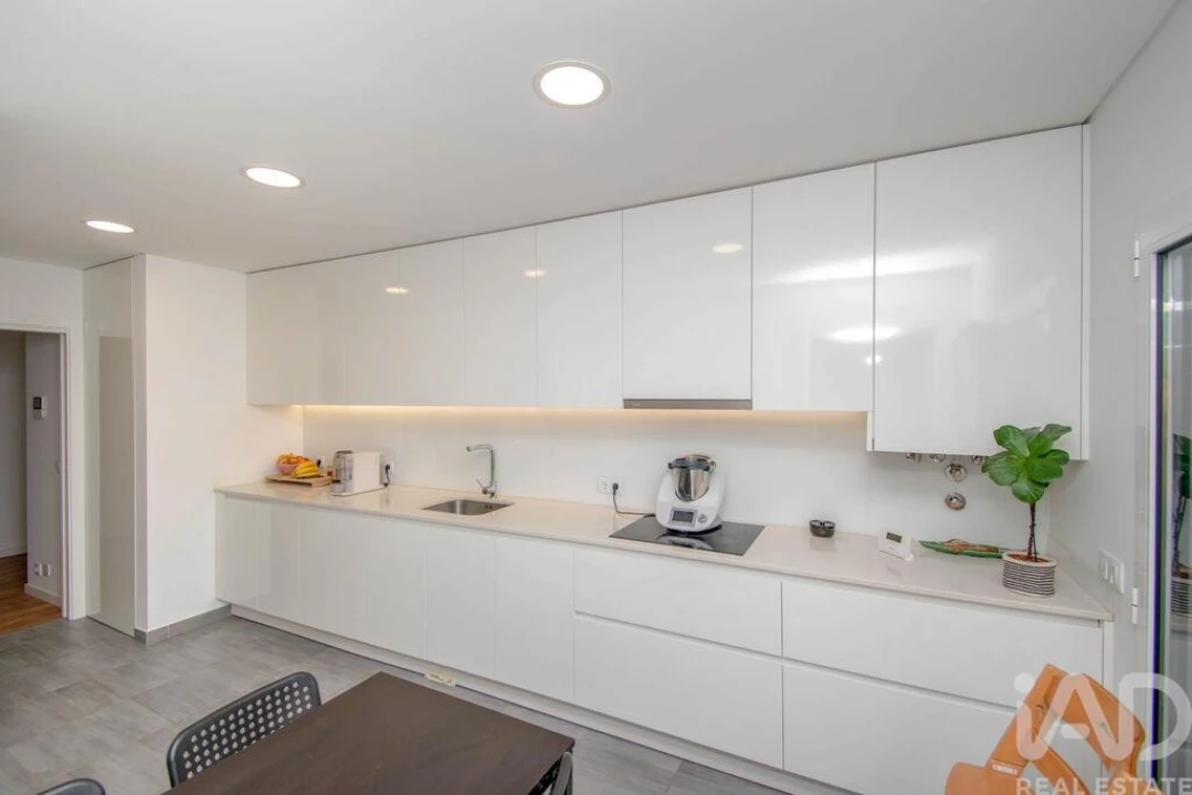 Apartamento T3 para Venda em Marinha Grande Foto 4