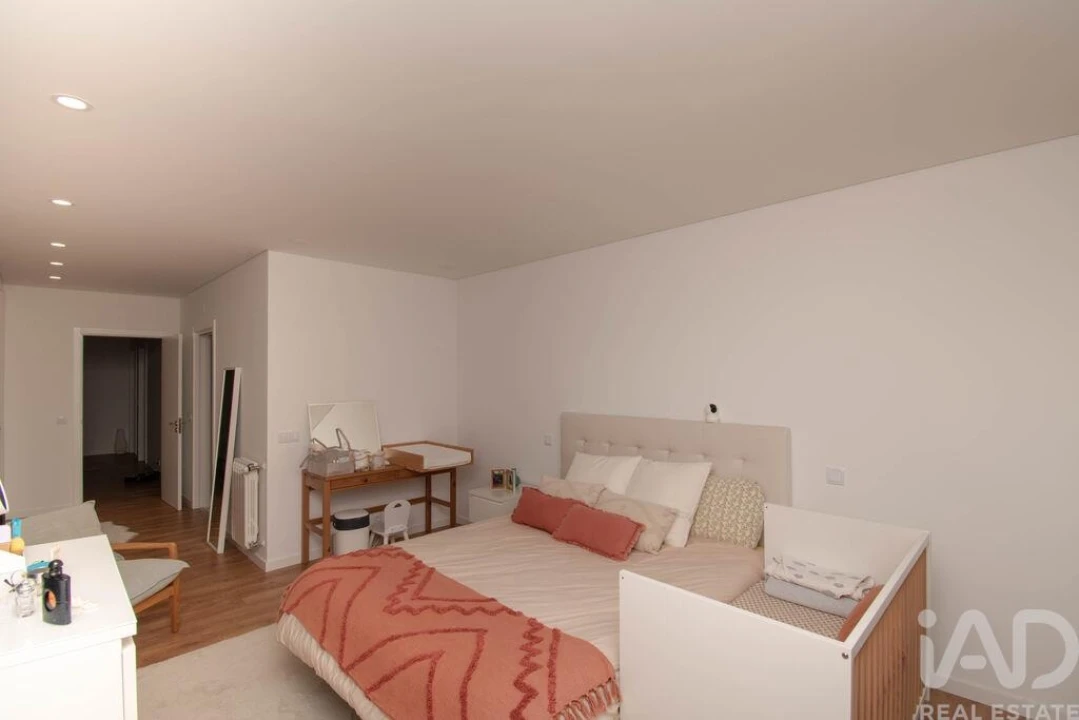 Apartamento T3 para Venda em Marinha Grande Foto 12