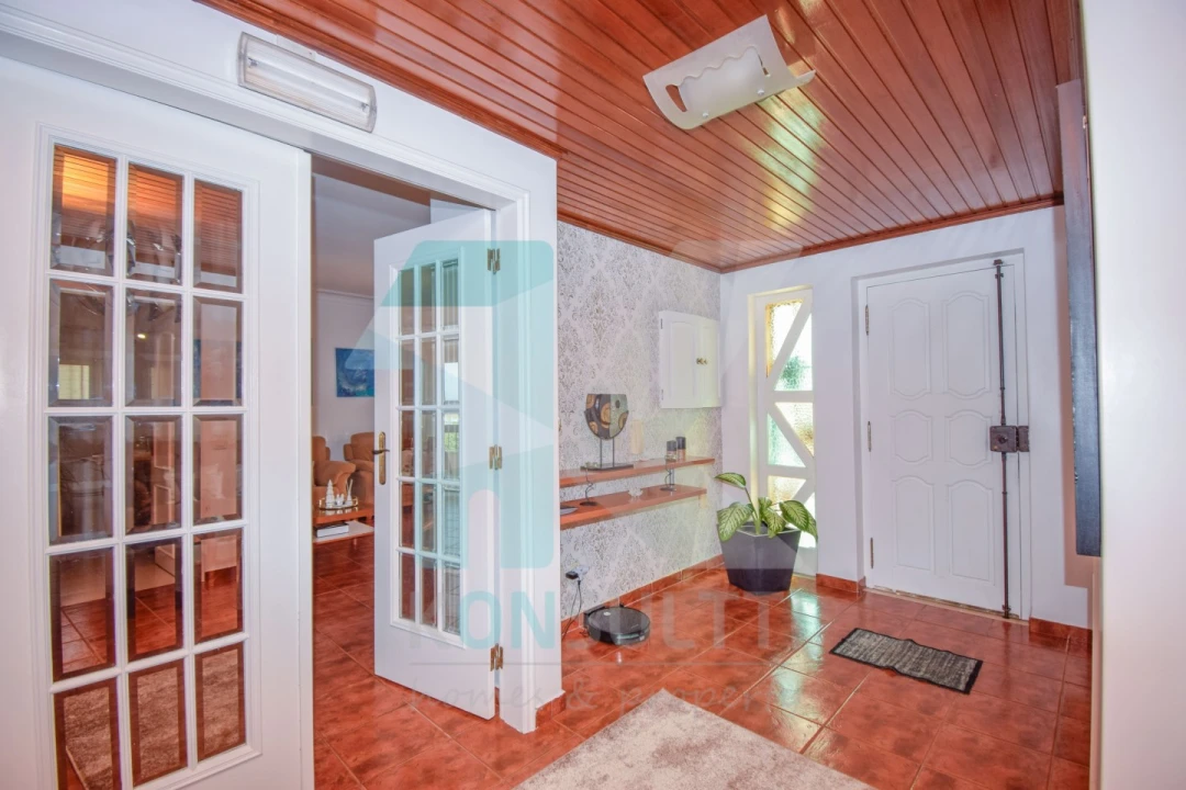 Moradia T5 para Venda em Carvoeira Foto 17