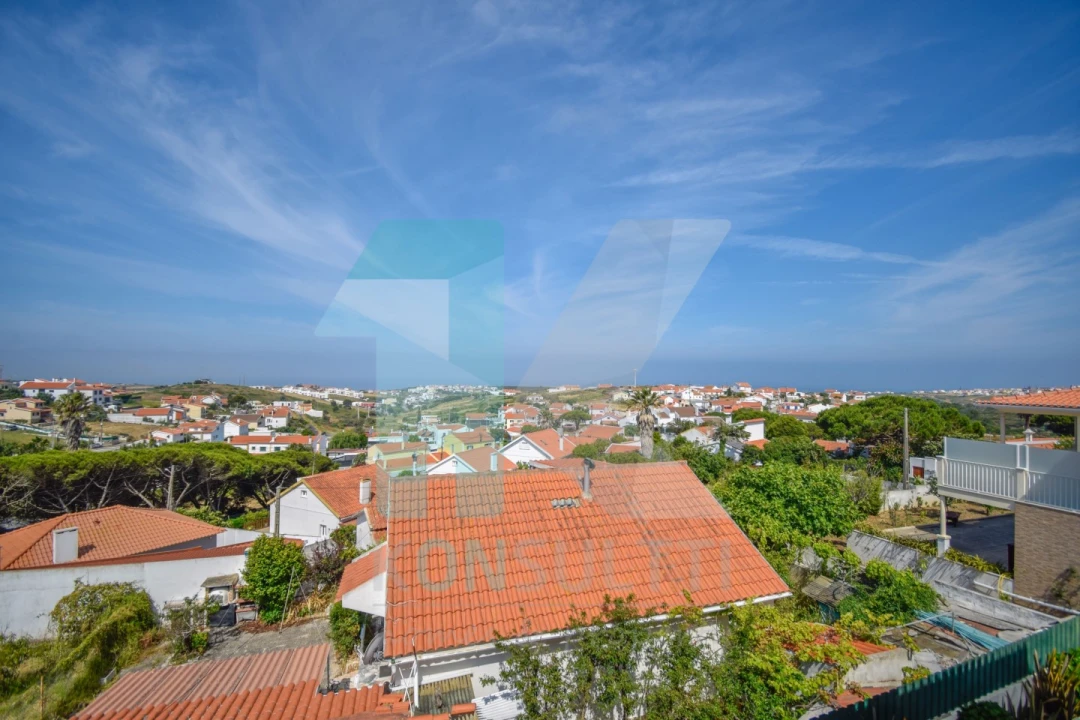 Moradia T5 para Venda em Carvoeira Foto 26