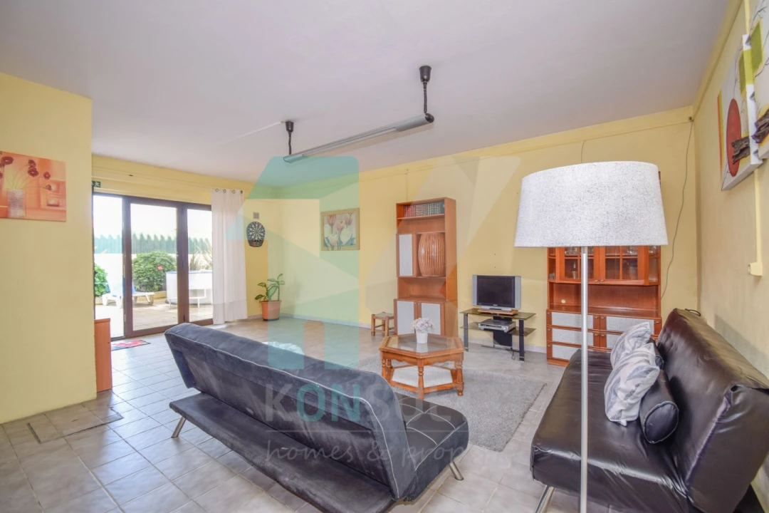 Moradia T5 para Venda em Carvoeira Foto 30