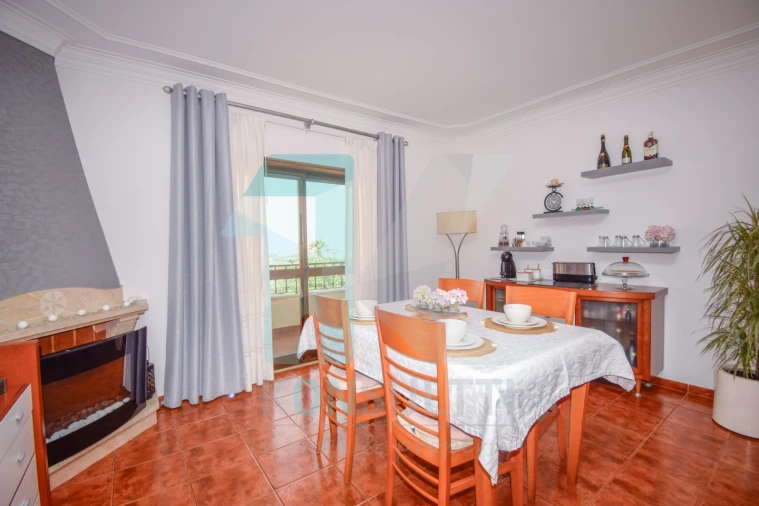 Moradia T5 para Venda em Carvoeira Foto 12