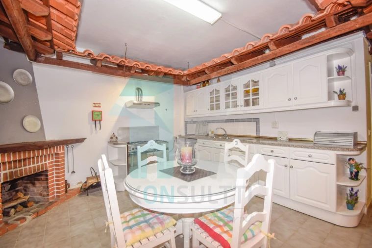 Moradia T5 para Venda em Carvoeira Foto 35