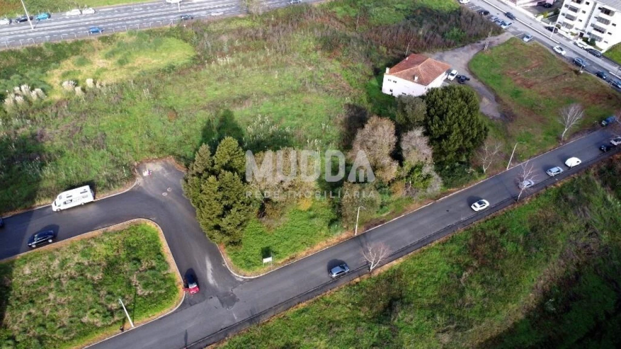 Terreno para Venda em São João da Madeira Foto 22