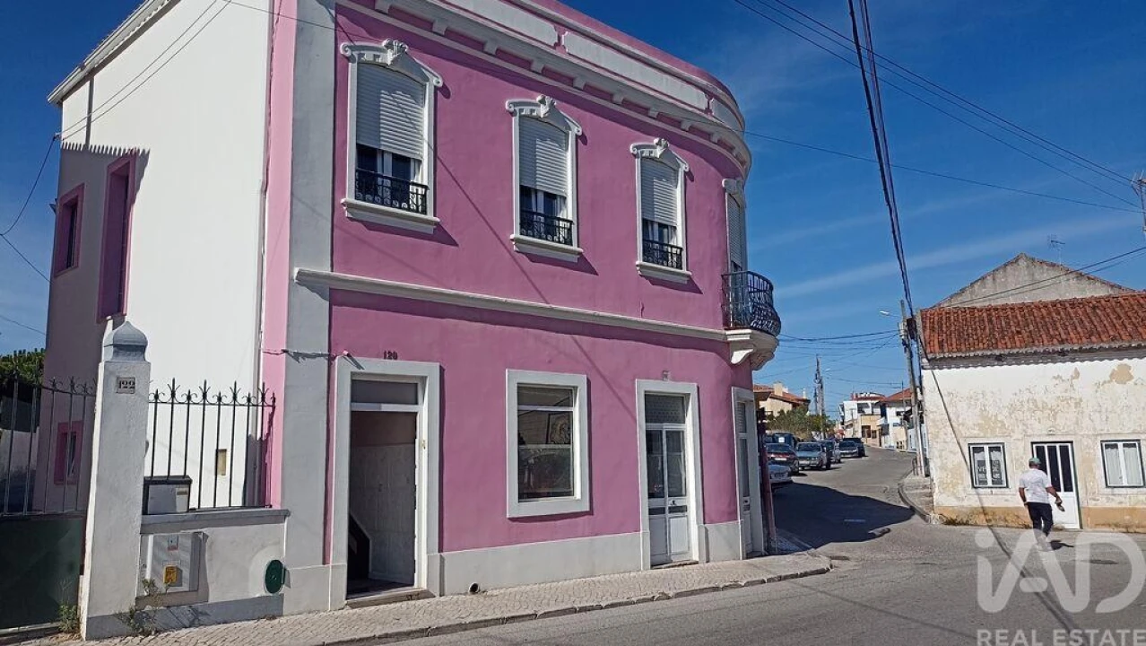 Apartamento T5 para Venda em Valado dos Frades Foto 1