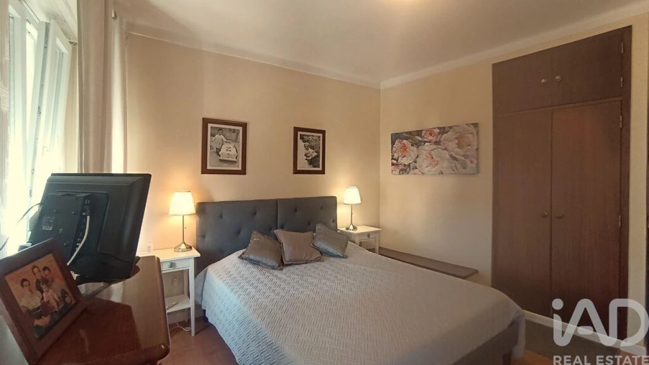 Apartamento T5 para Venda em Valado dos Frades Foto 6