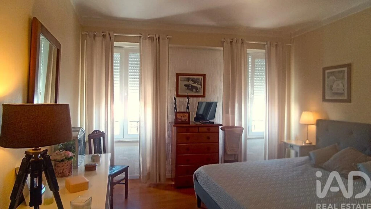 Apartamento T5 para Venda em Valado dos Frades Foto 7