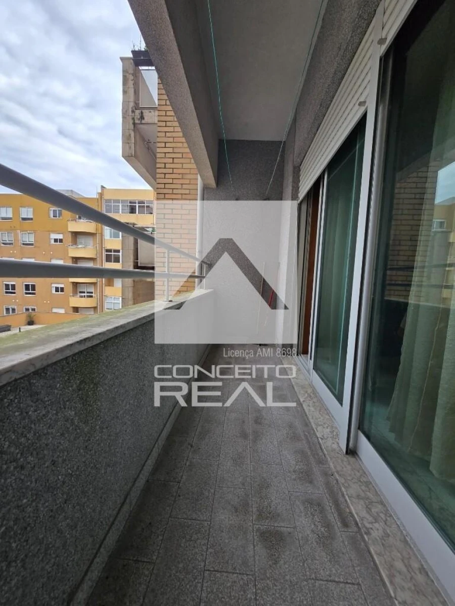 Apartamento T2 para Arrendamento em Aguas Santas Foto 5