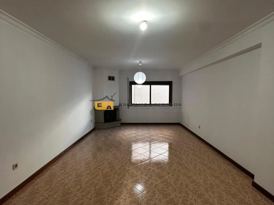 Apartamento T2 para Venda em Rio Tinto Foto 2
