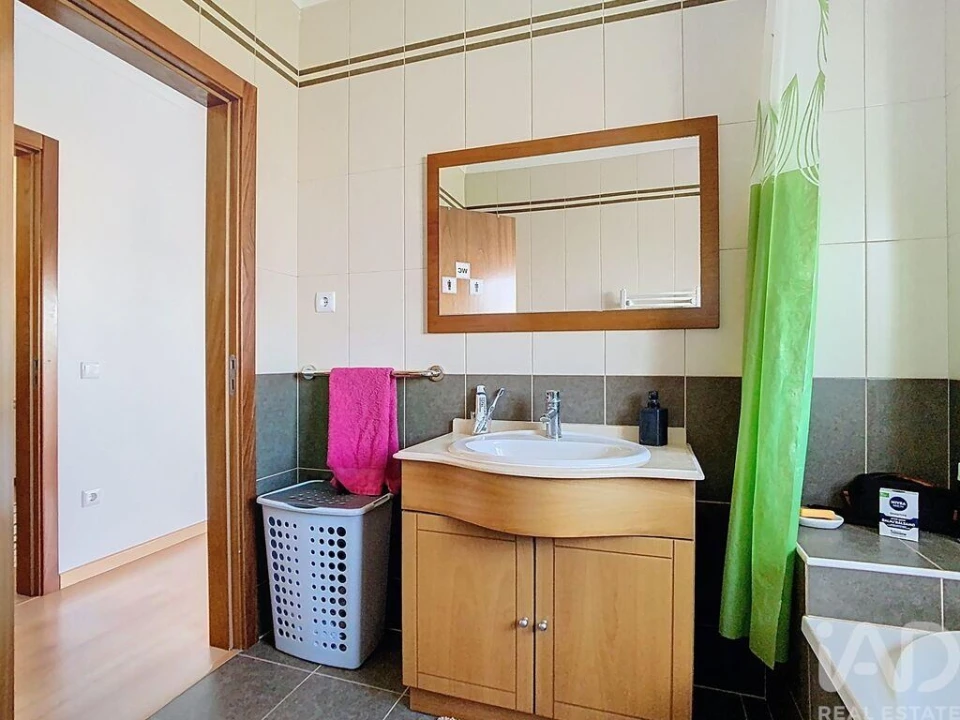 Moradia T4 para Venda em Vieira de Leiria Foto 22