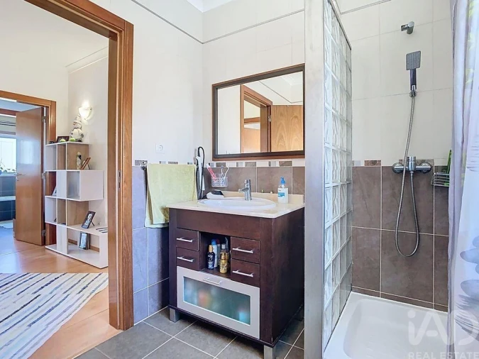 Moradia T4 para Venda em Vieira de Leiria Foto 26