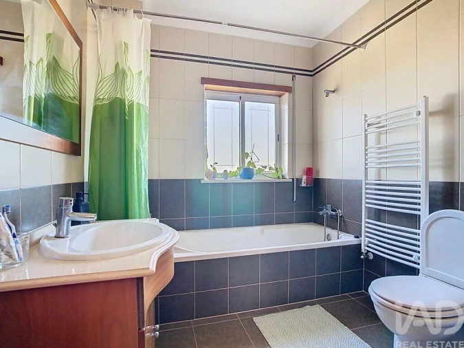 Moradia T4 para Venda em Vieira de Leiria Foto 24