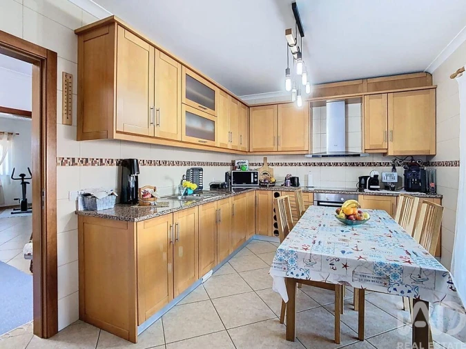 Moradia T4 para Venda em Vieira de Leiria Foto 6