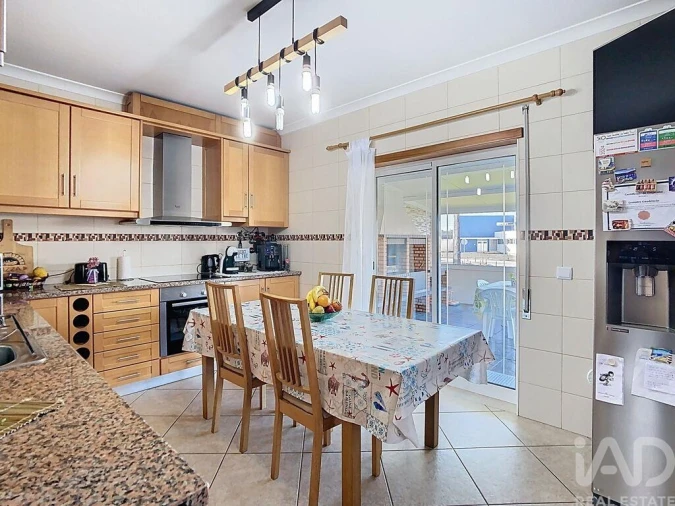 Moradia T4 para Venda em Vieira de Leiria Foto 7