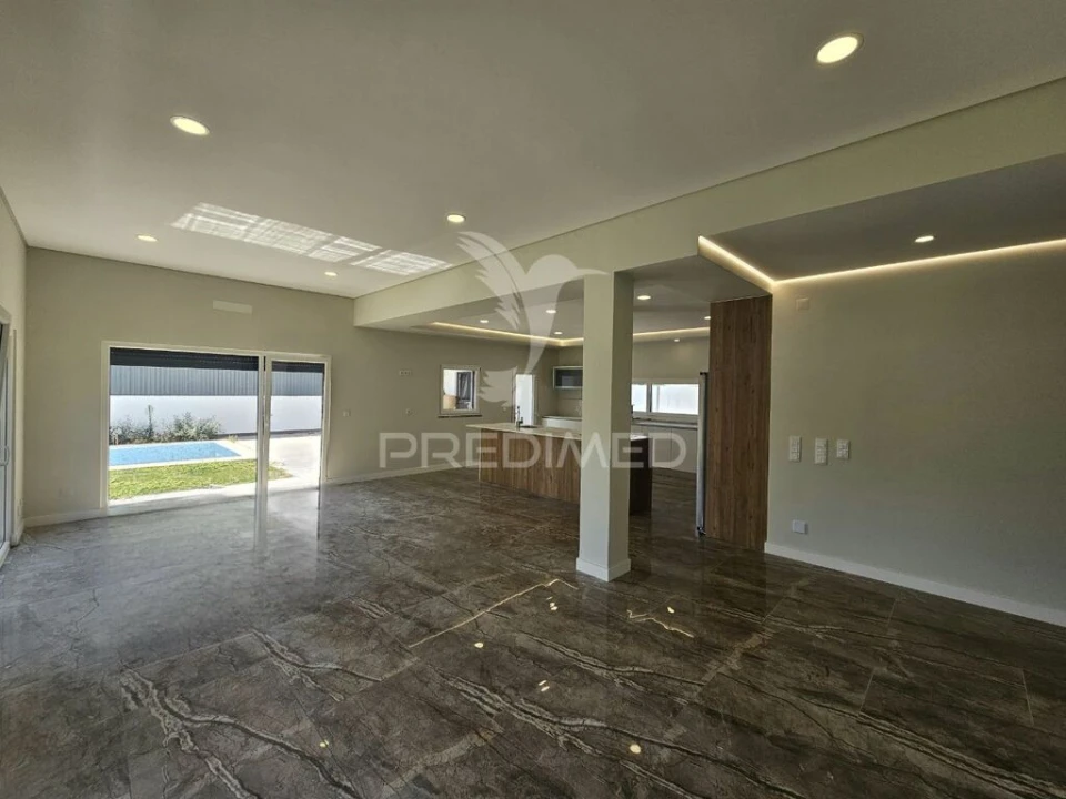 Moradia T5 para Venda em Azeitão (São Lourenço e São Simão) Foto 8