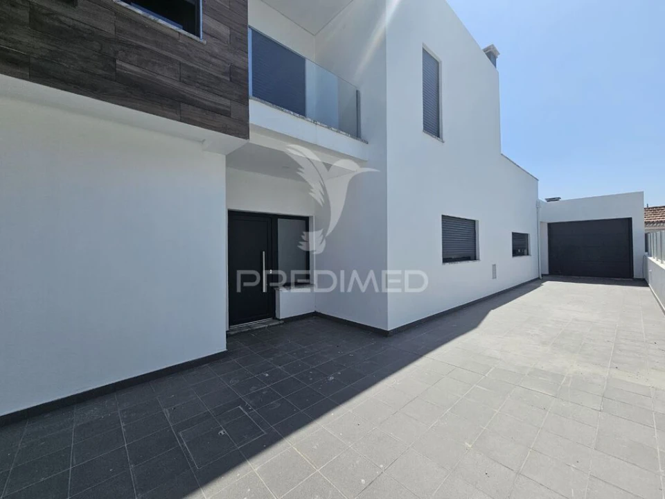 Moradia T5 para Venda em Azeitão (São Lourenço e São Simão) Foto 2