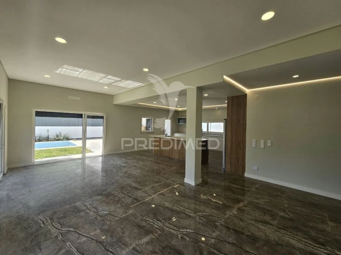 Moradia T5 para Venda em Azeitão (São Lourenço e São Simão) Foto 8