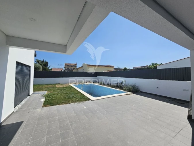 Moradia T5 para Venda em Azeitão (São Lourenço e São Simão) Foto 4