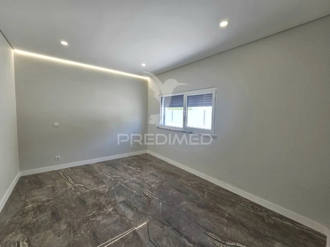 Moradia T5 para Venda em Azeitão (São Lourenço e São Simão) Foto 14