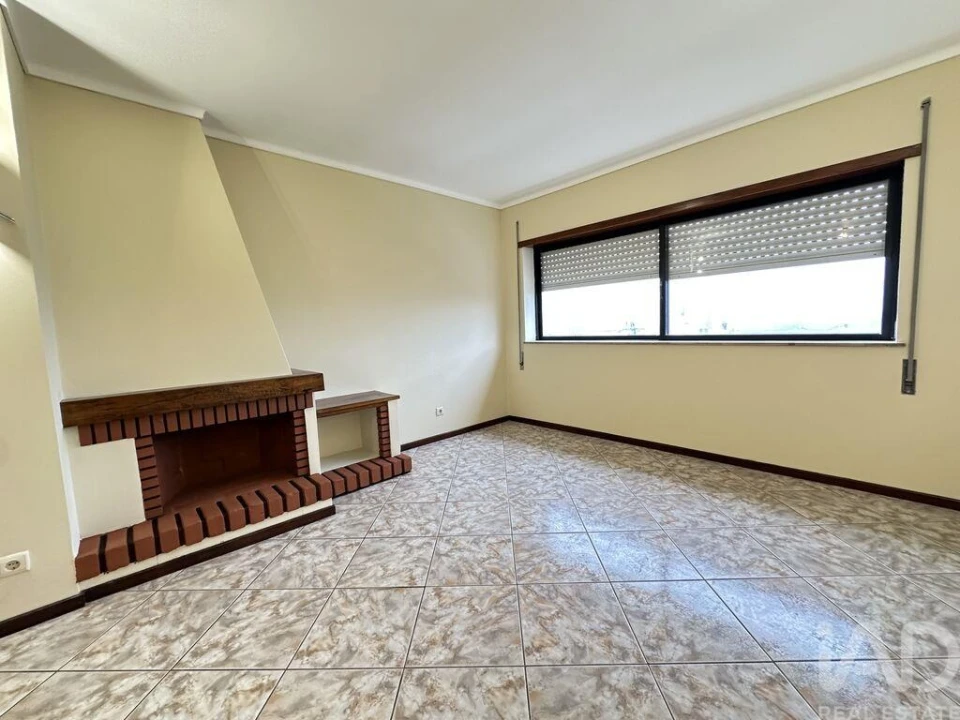 Apartamento T3 para Venda em Arcozelo Foto 2