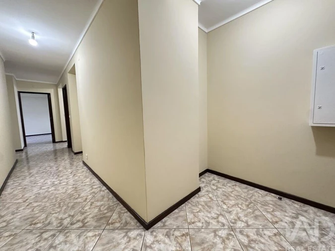 Apartamento T3 para Venda em Arcozelo Foto 7