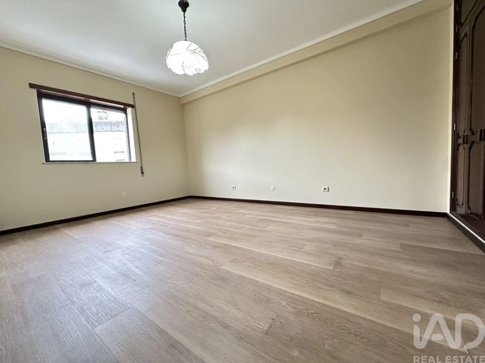 Apartamento T3 para Venda em Arcozelo Foto 17