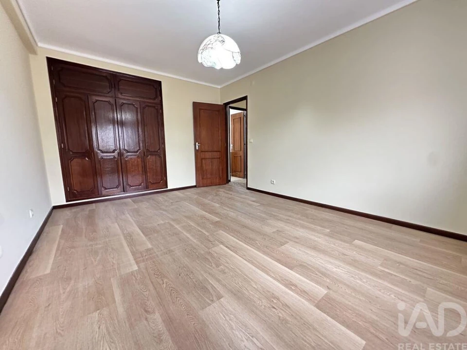 Apartamento T3 para Venda em Arcozelo Foto 14