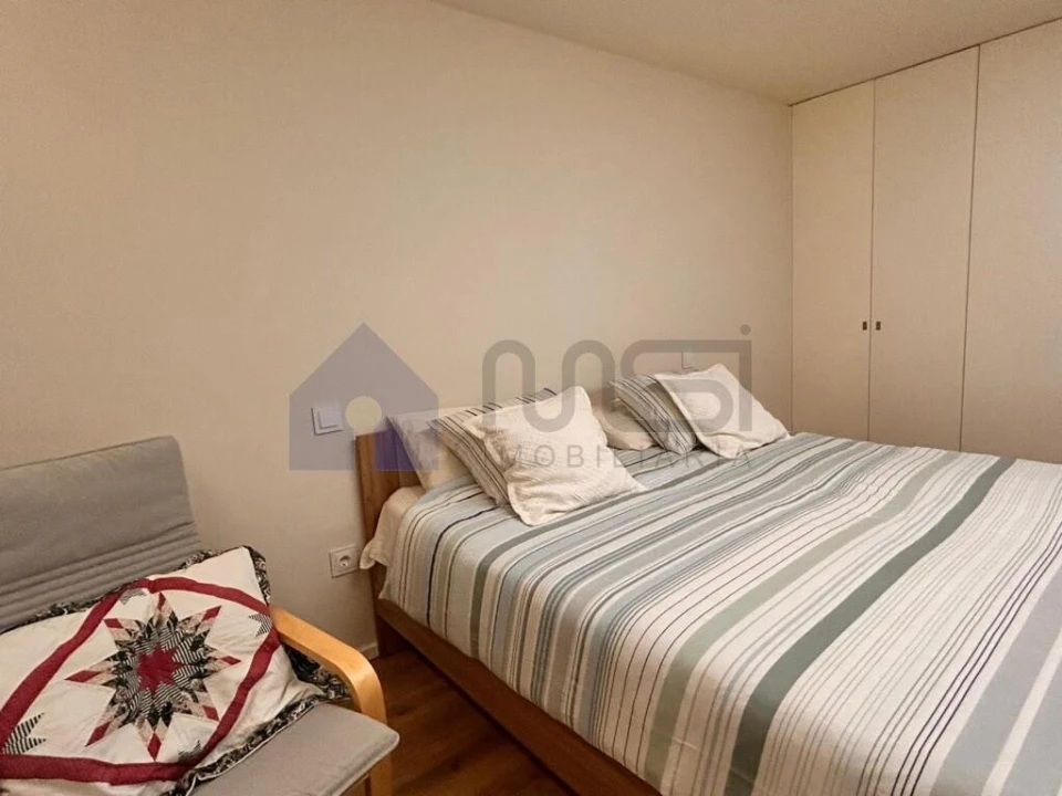 Apartamento T1 para Arrendamento em Madalena Foto 11