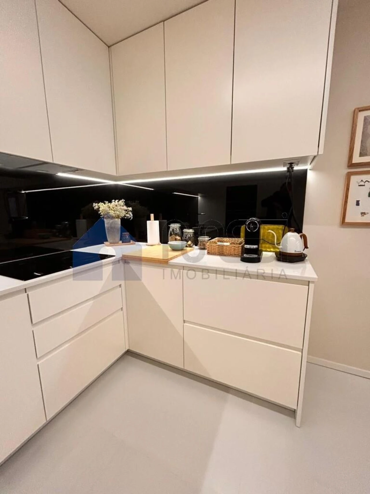 Apartamento T1 para Arrendamento em Madalena Foto 8