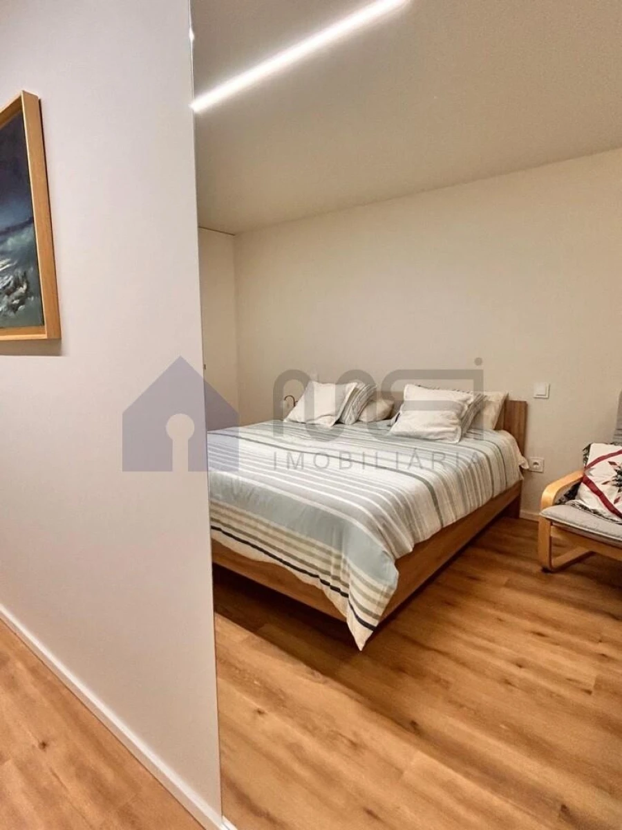 Apartamento T1 para Arrendamento em Madalena Foto 10