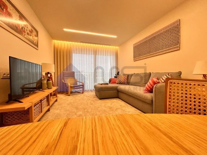 Apartamento T1 para Arrendamento em Madalena Foto 1