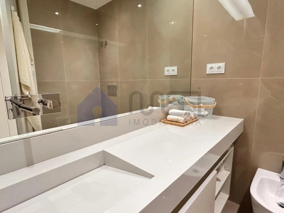 Apartamento T1 para Arrendamento em Madalena Foto 14