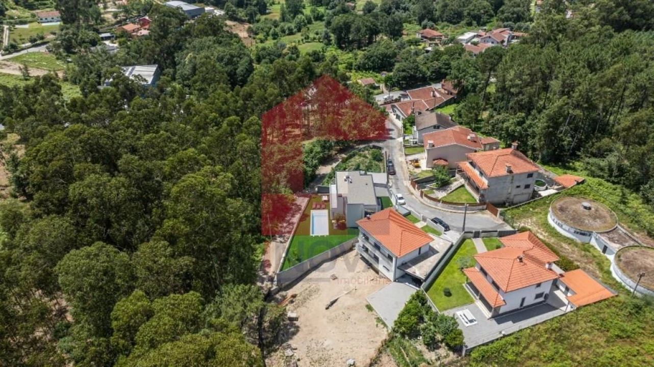 Moradia T3 para Venda em Escariz (São Mamede) e Escariz (São Martinho) Foto 40