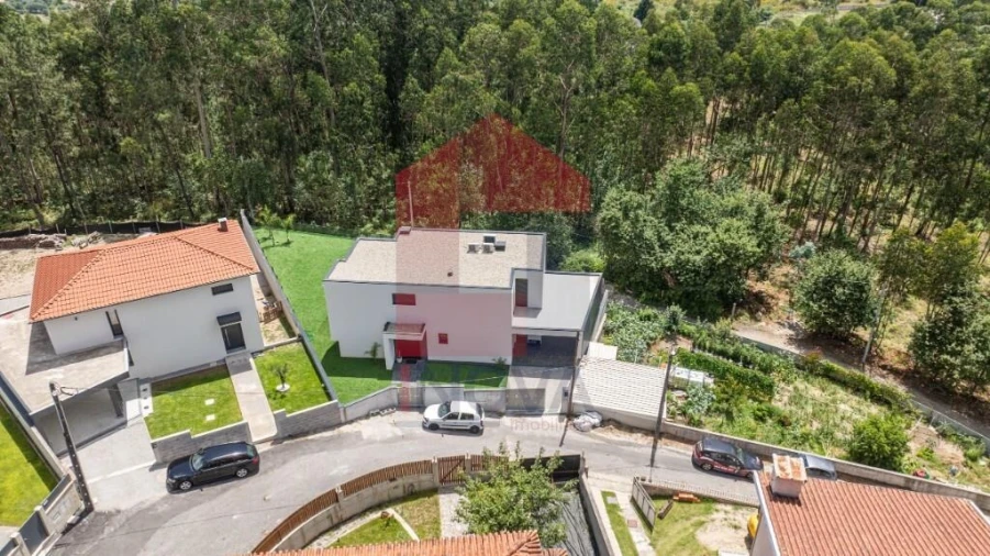 Moradia T3 para Venda em Escariz (São Mamede) e Escariz (São Martinho) Foto 38