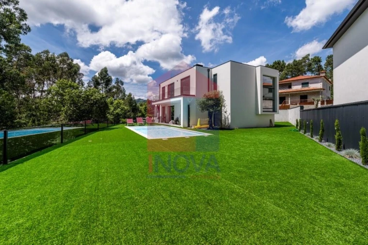 Moradia T3 para Venda em Escariz (São Mamede) e Escariz (São Martinho) Foto 24