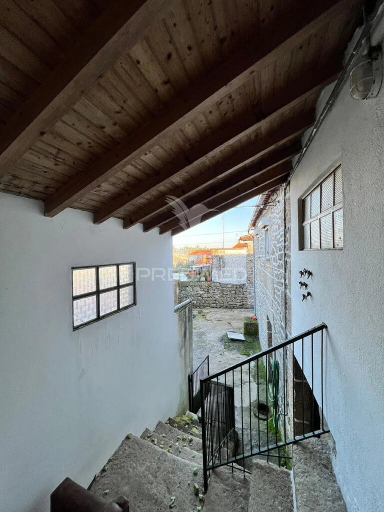 Moradia T6 para Venda em Candoso e Carvalho de Egas Foto 15