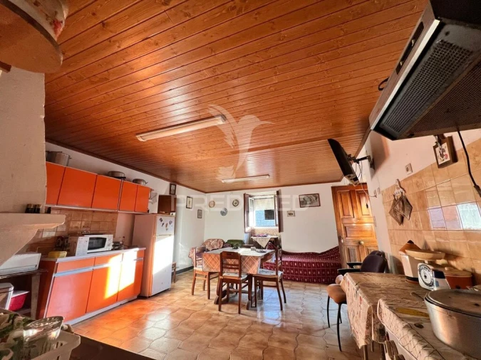 Moradia T6 para Venda em Candoso e Carvalho de Egas Foto 9