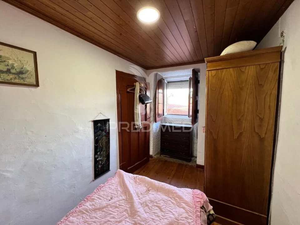 Moradia T6 para Venda em Candoso e Carvalho de Egas Foto 7