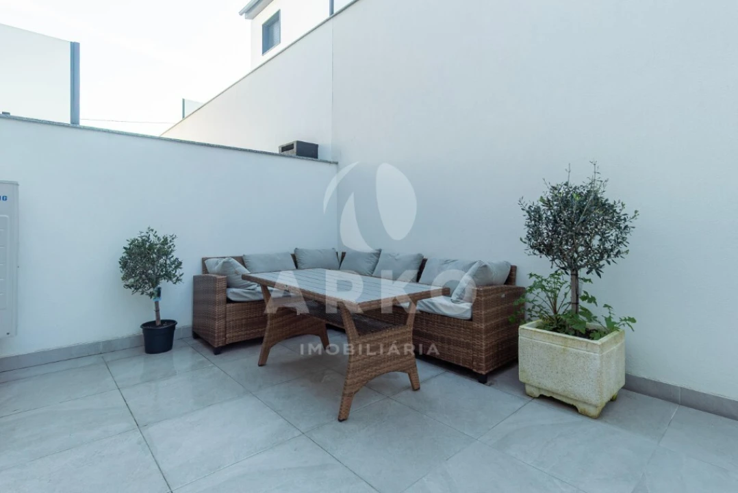 Moradia T3 para Venda em Campo e Sobrado Foto 29