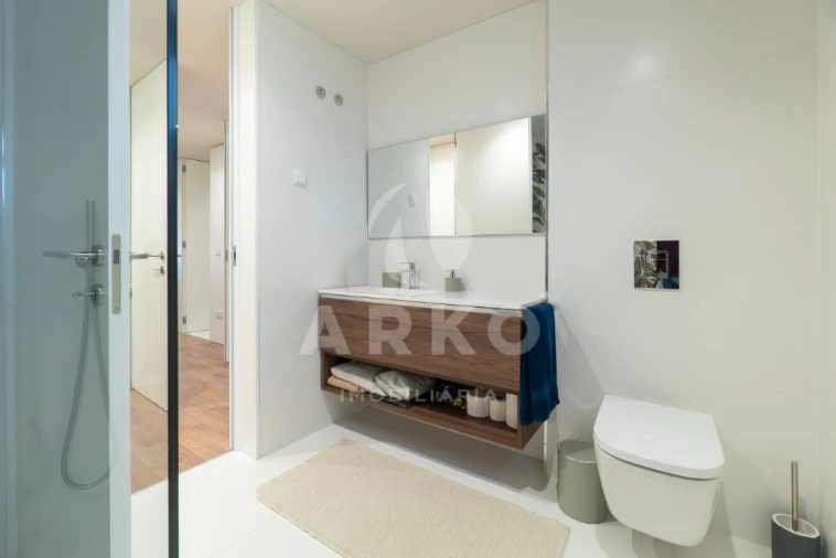 Moradia T3 para Venda em Campo e Sobrado Foto 17